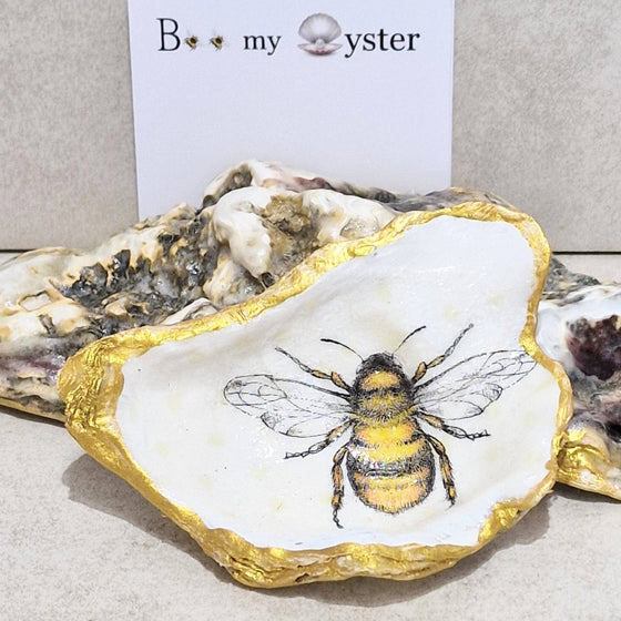 Bumble Bee Detailed Oyster Shell Decorative Trinket Dish 8.5