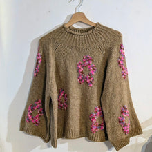  Flower jumper | Brown