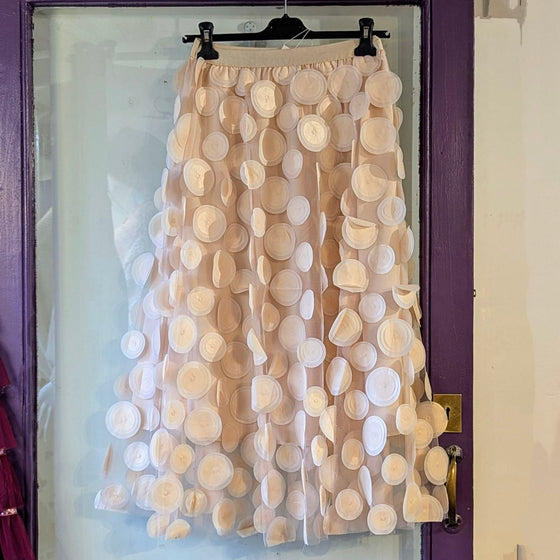 Mesh button mid rise skirt | Cream