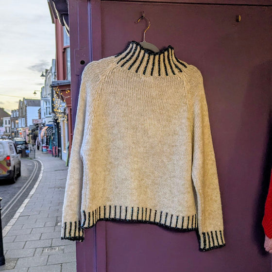 Blanket stitch jumper | White