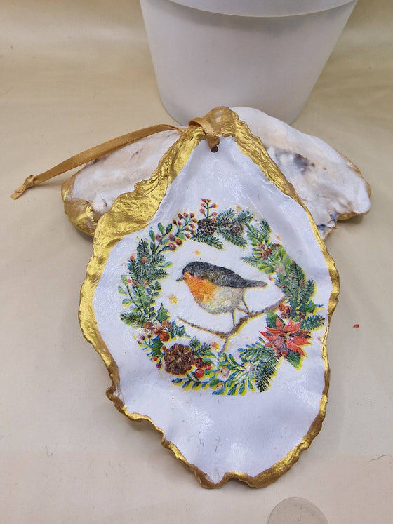 NEW Christmas Ornament Robin Redbreast Oyster Shell