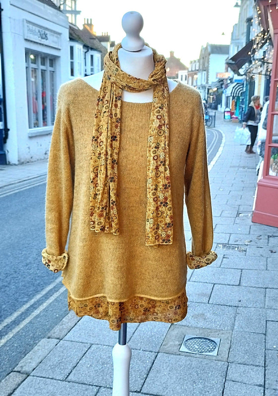 Jumper with scarf | Mustard