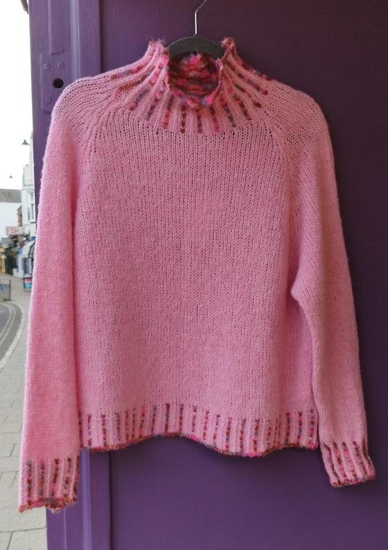 Blanket stitch jumper | Pink