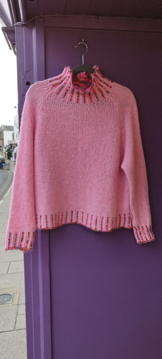 Blanket stitch jumper | Pink