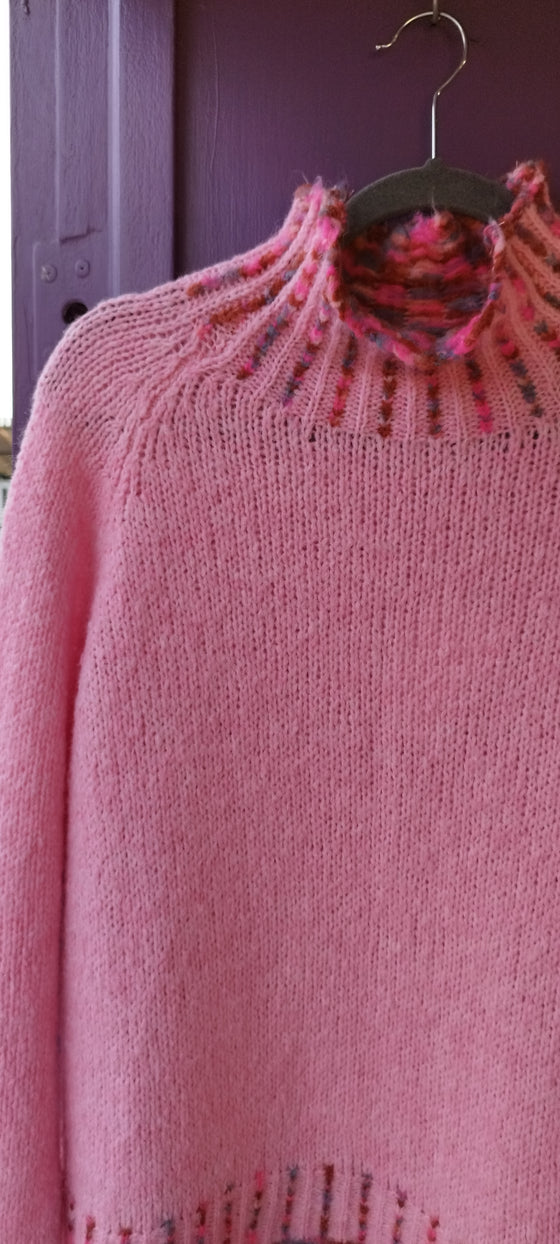 Blanket stitch jumper | Pink