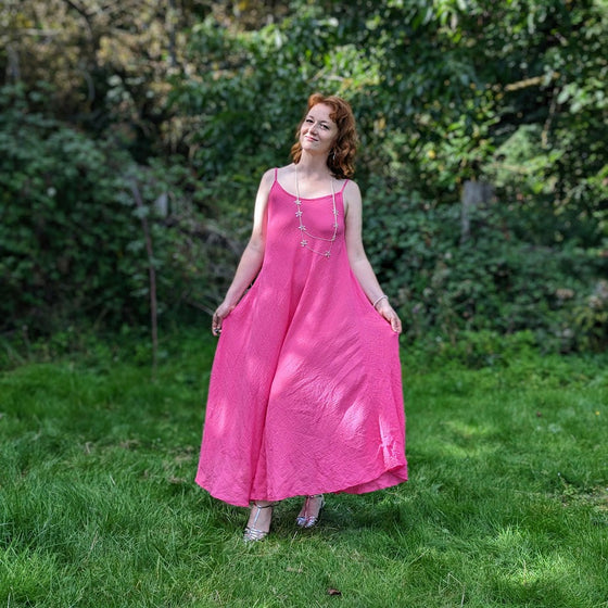 Maxi crinkle dress in pink