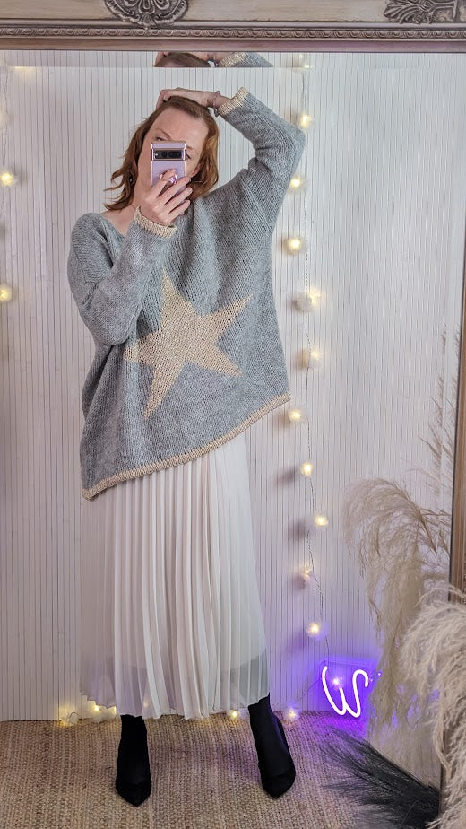 Italian star jumper in light grey