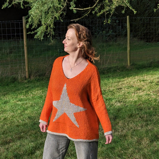 Italian star jumper in Orange