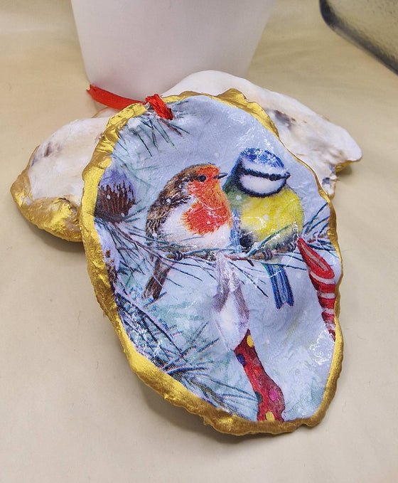 NEW Christmas Ornament Robin Blue Tit Stocking Oyster Shell