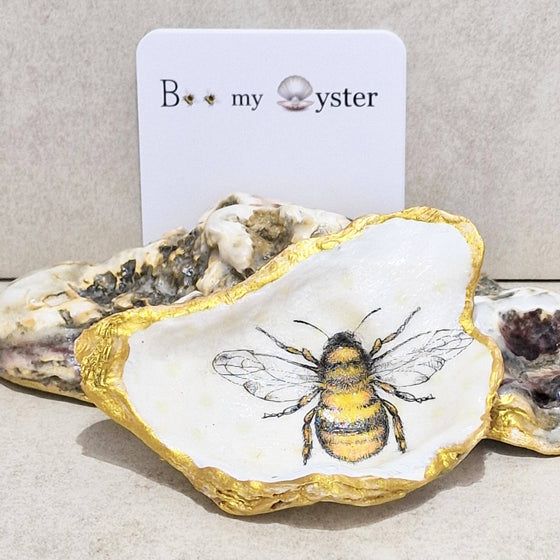 Bumble Bee Detailed Oyster Shell Decorative Trinket Dish 8.5