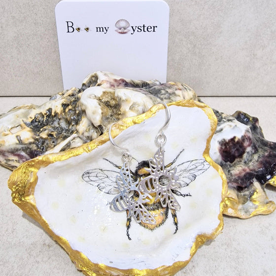 Bumble Bee Detailed Oyster Shell Decorative Trinket Dish 8.5