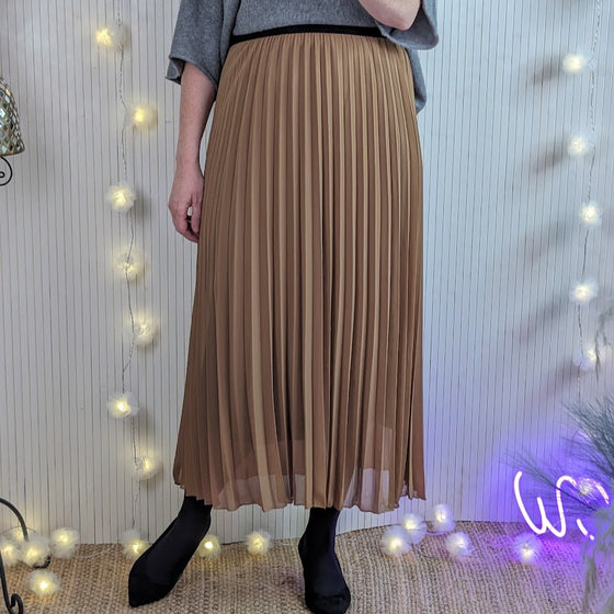 Pleated lined skirt | Camel